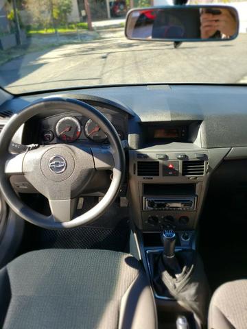 Vectra Sedan 2.0 8v 140cv Relíquia com 45.800 kms. 33.500,00 Reais P/Pessoas Exigentes - Foto 5