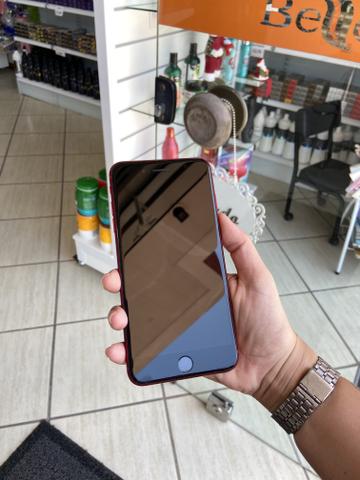 Iphone 8 plus - red