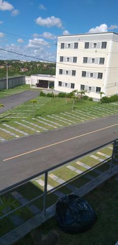 Apartamento 2/4 entrada parcelada em 72 x - 1 ano gratis de condominio - Pronto para Morar - Foto 2
