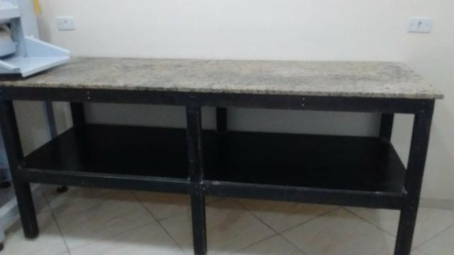 Bancada com tampo de Granito