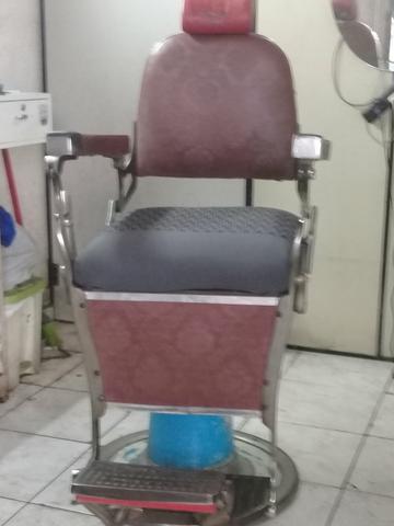 Cadeira antiga de barbeiro