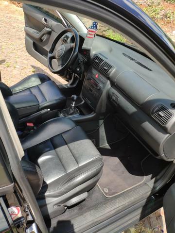 Audi A3 1.8 Aspirado / Manual / Teto - Foto 4