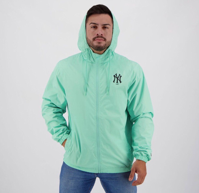 Jaqueta Corta-Vento MLB New York Yankees New Era Basic Sazonal Quad Masculina - Verde - Foto 2