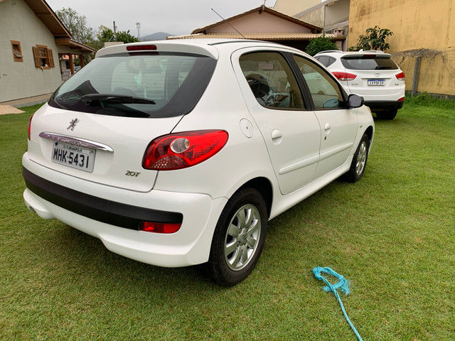 Peugeot 207 completo apenas 87.000 km original - Foto 4