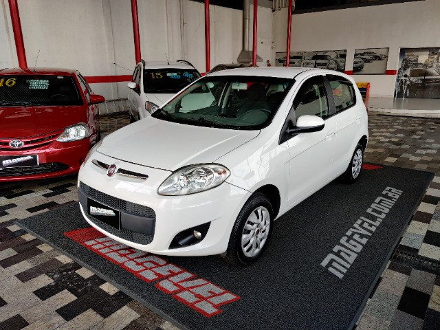 Fiat Palio atractive 1.4 Completo Ano 2014 com gnv ! - Foto 4