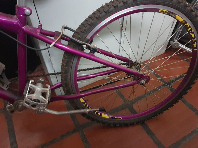 Bicicleta Roxa Aro 26 - Ótimo estado - Foto 5