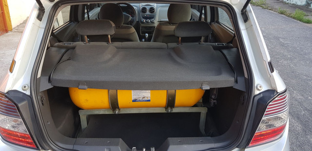Vendo ou troco Agile 1.4 LTZ , ano 2013 , com GNV. - Foto 9