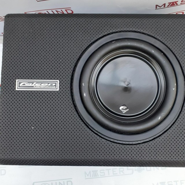 Box  Slim Falcon. Com sub 8". Amplificado. Novo. Instalado. 
