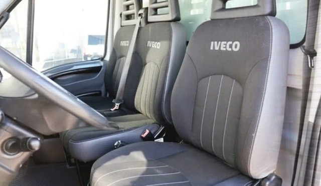 Iveco Daily 35s14 Baú 2017 - Foto 9