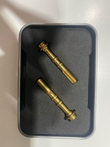 Parafusos titânio para pinça de freio Shimano M8000 - Foto 2