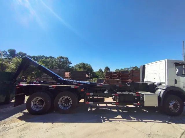 Equipamento roll-on roll-off G25