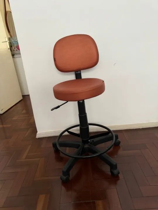 Cadeira tipo Mocho