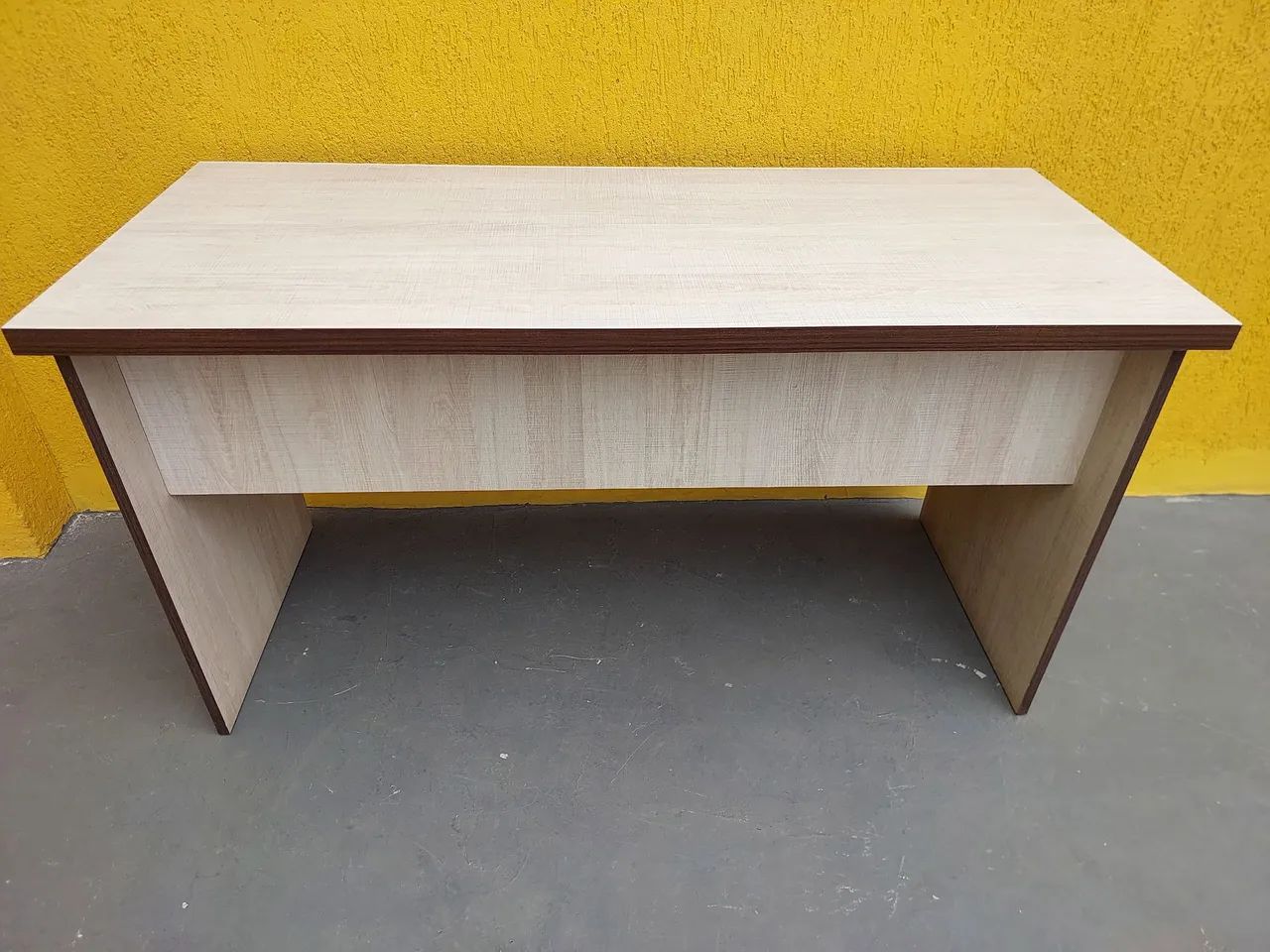 Mesa escritorio mdf 1.40 X 60 - Foto 5