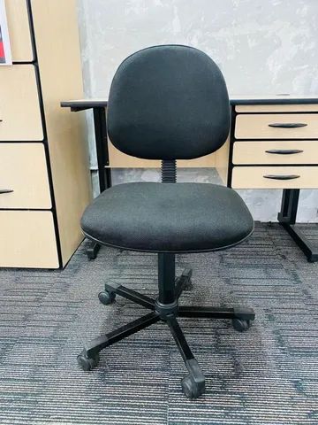 Lote 10 de cadeiras giratórias  - Foto 4