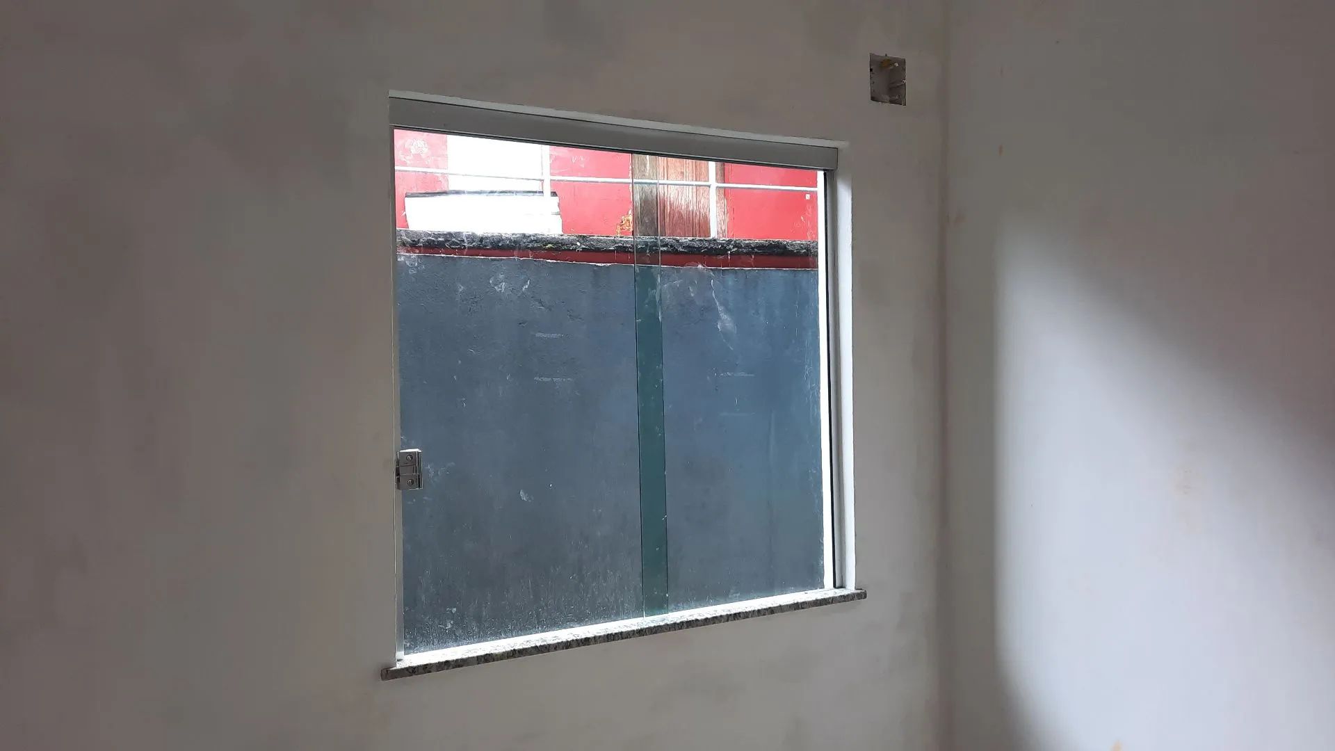 JANELAS DE CORRER EM VIDRO TEMPERADO BLINDEX 