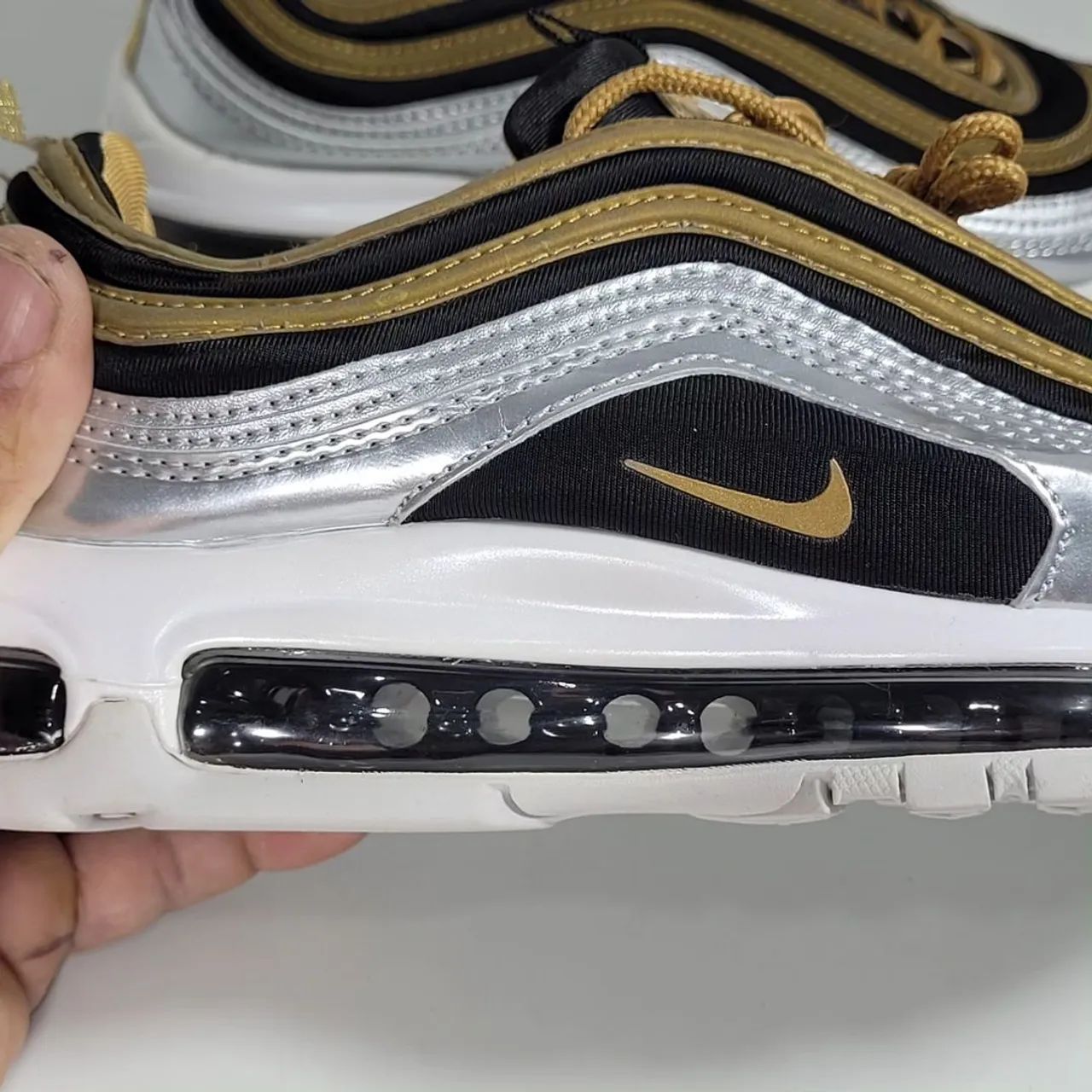 Tênis Nike Air Max 97 Prata e dourado  - Foto 2