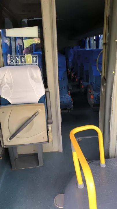 Microonibus com 31 lugares  - Foto 6