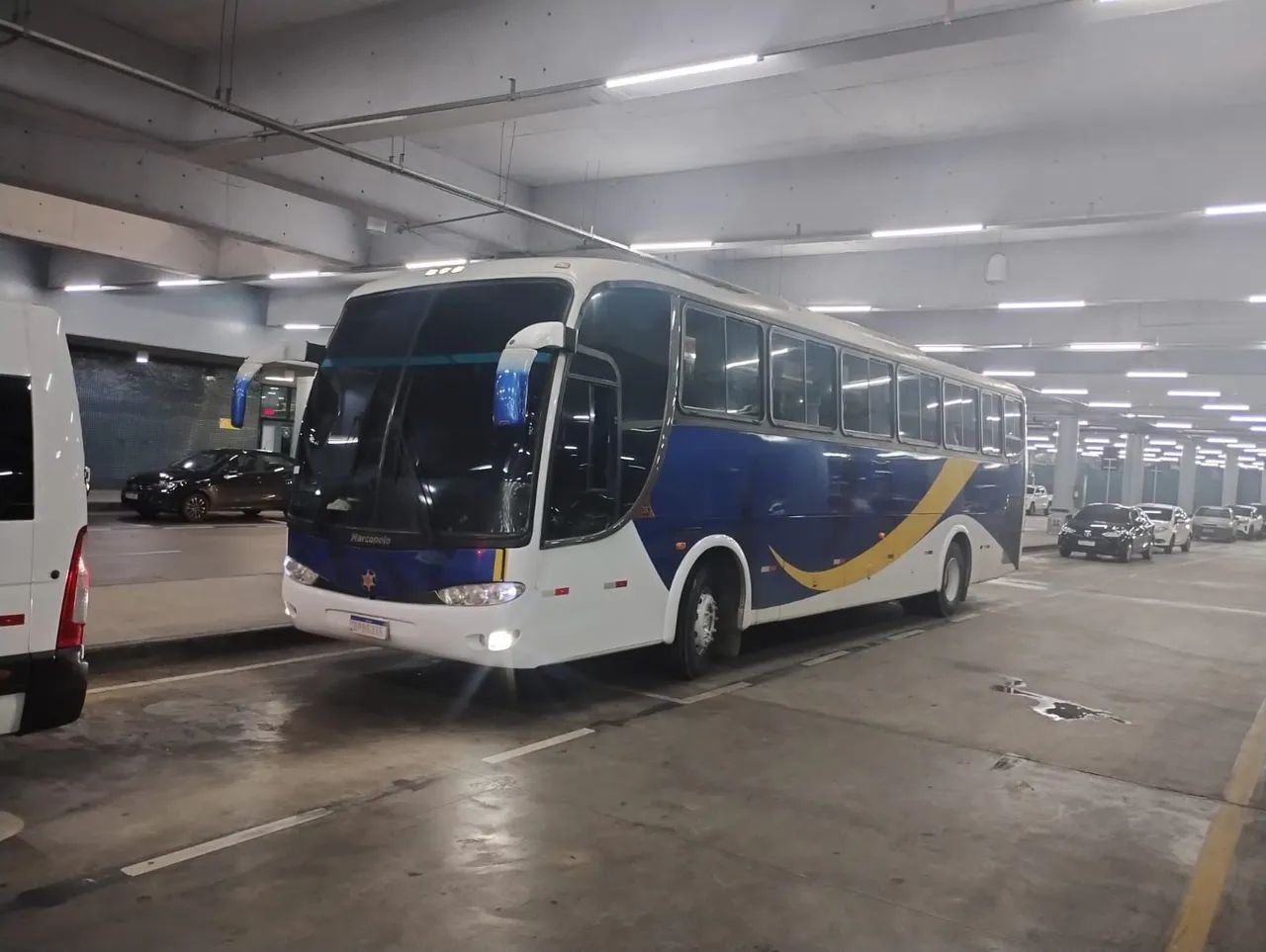 Ônibus de turismo - Foto 2