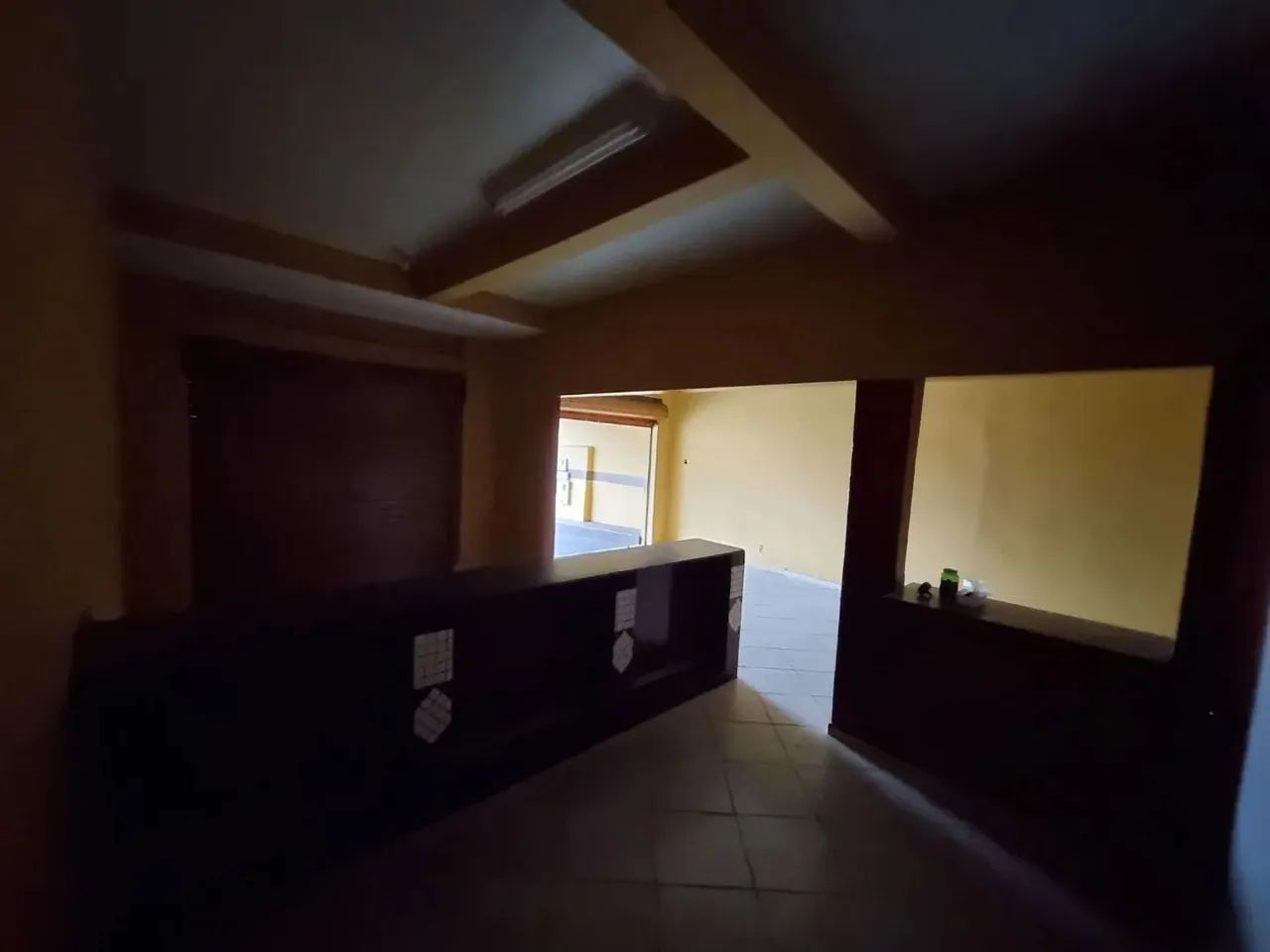 Sobrado comercial com uma loja em baixo 4 salas em cima e uma casa de 2 dormitórios à vend - Foto 5
