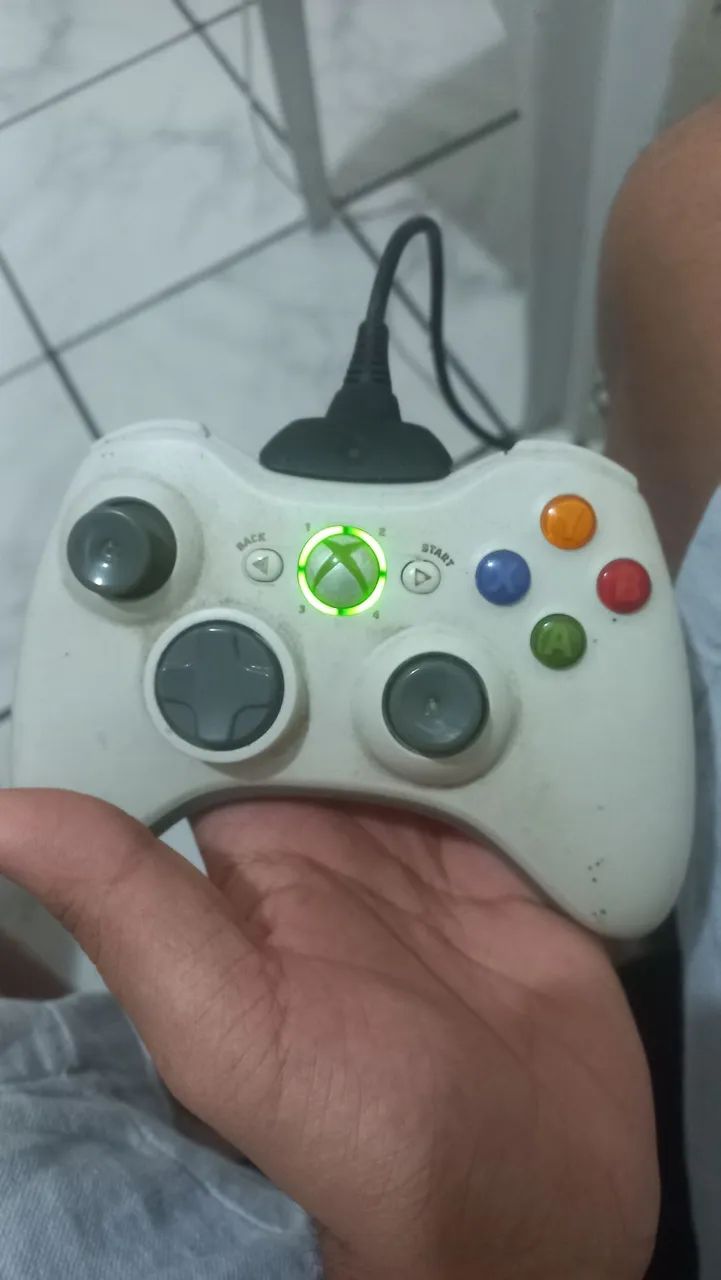 Controle Xbox 360 - Preto e Branco LEIA DESCRIÇÃO!! - Foto 5