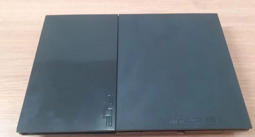 Playstation 2 Slim (PS2) - Console de Vídeo Game