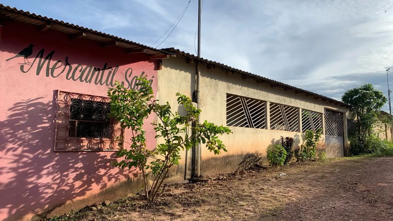 Vendo casa com ponto comercial 