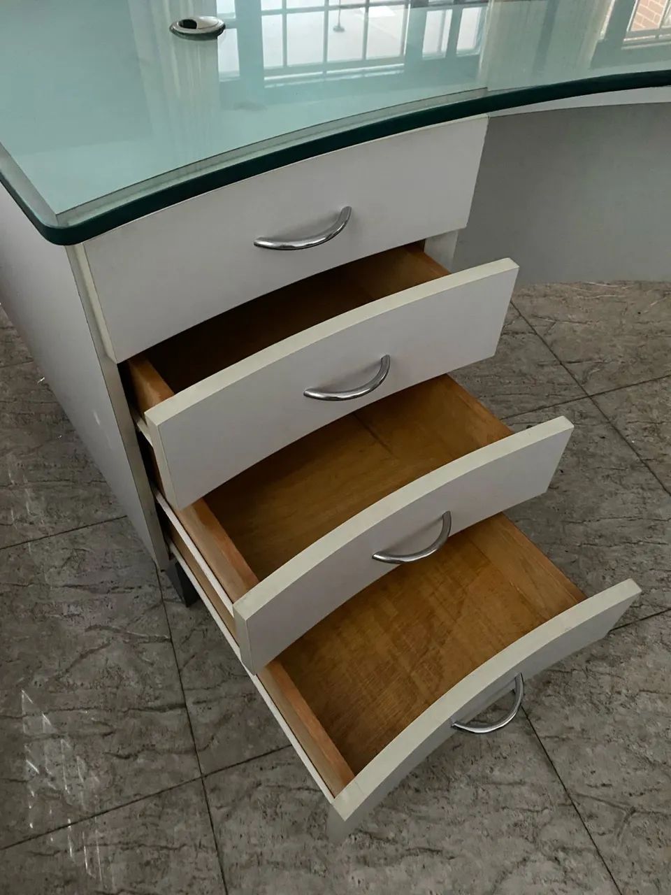 Desk64840825112066120