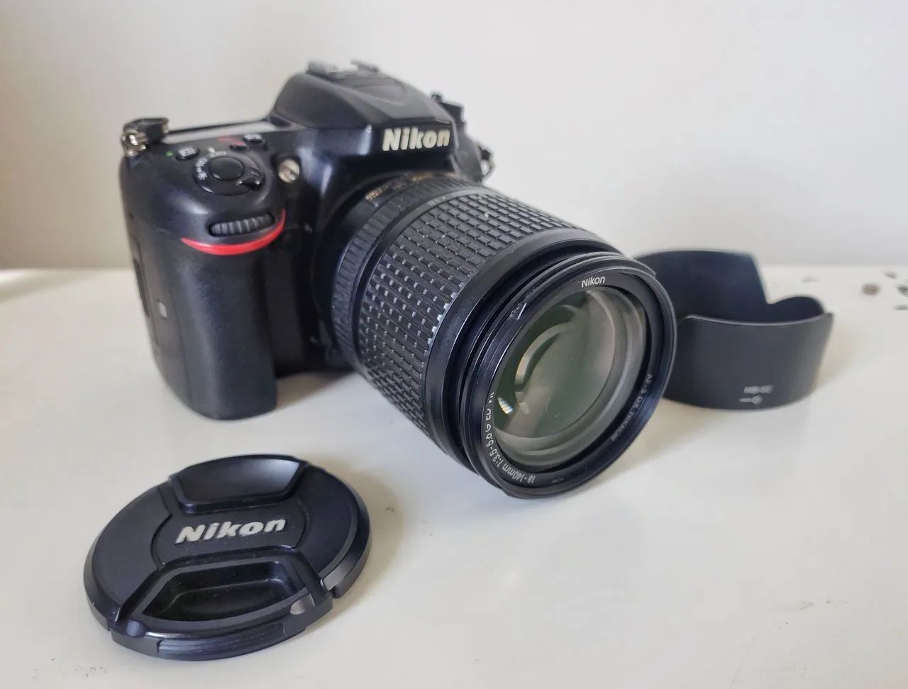 Nikon D7200 Camera with 18-140mm Lens64303753947009120