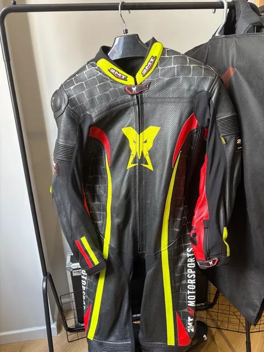 Macacão 2MT Aragón tam. 52 (nunca usei)