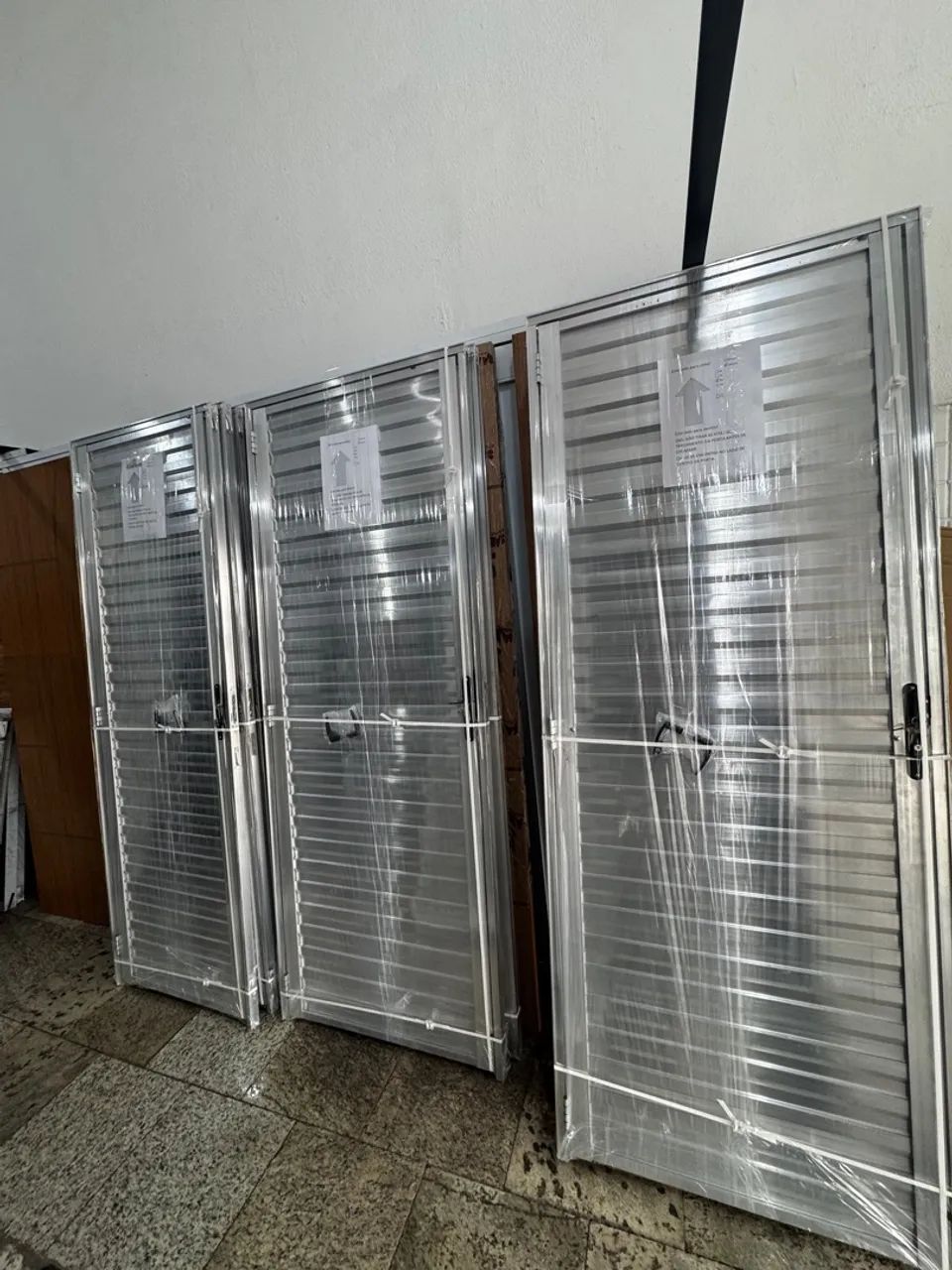 Portas de alumínio 60cm, 70cm ou 80cm - Queima De estoque! - Foto 5