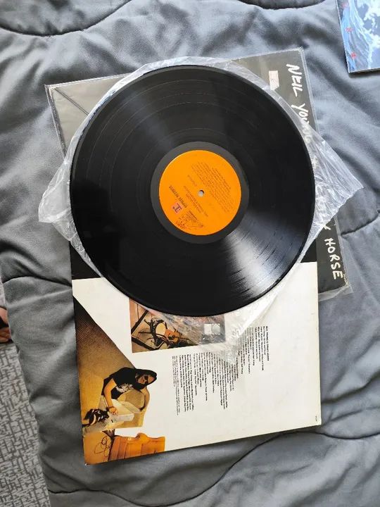 Disco de Vinil LP Neil Young Crazy Horse Ragged Glory - Foto 3