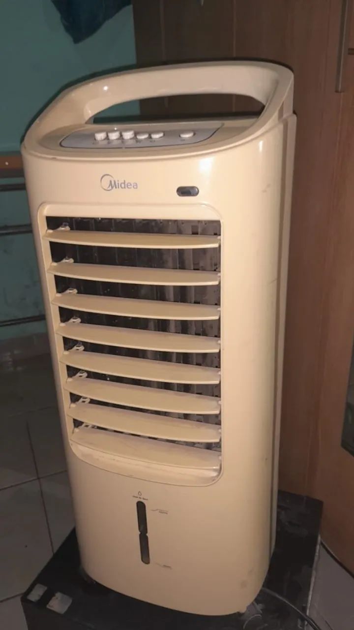 Climatizador Midea AMAF1 127Volts Defeito Só esta ventilando