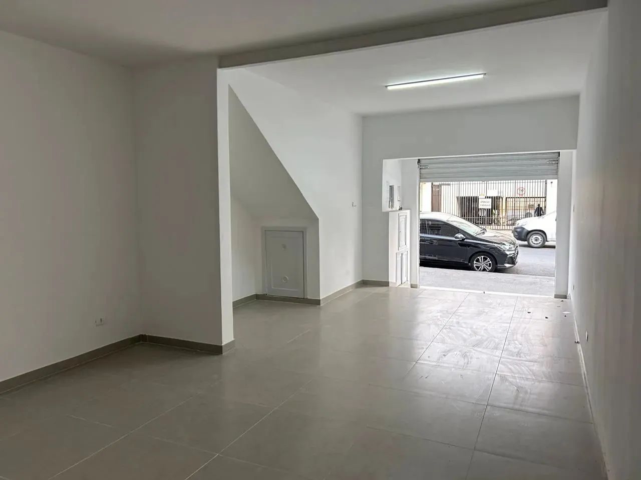 Salão para locação de 250 m com um salão com 2 wcs, cozinha, 2 salas e no fundo + 120 m de - Foto 5