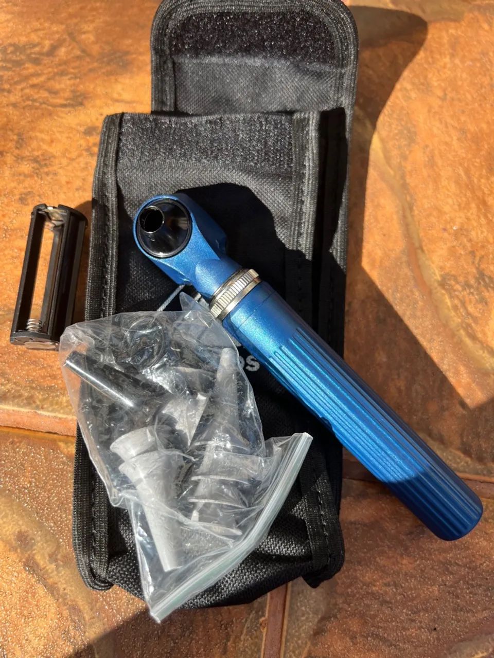 Otoscópio Azul Profissional