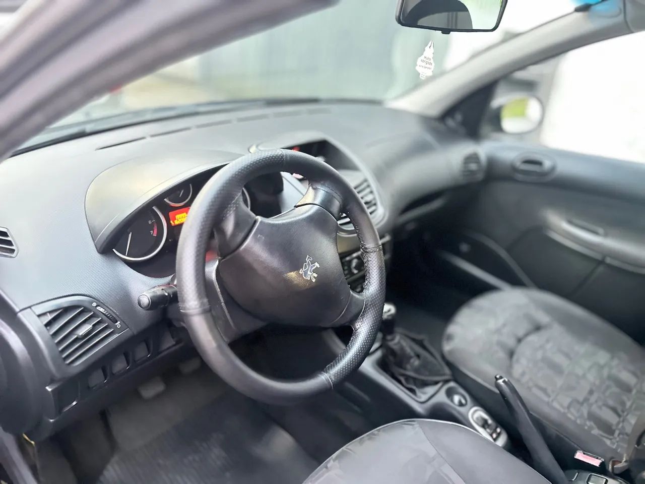 Peugeot 207 HB XR 1.4 - 2009 - Preto - Flex - Foto 3