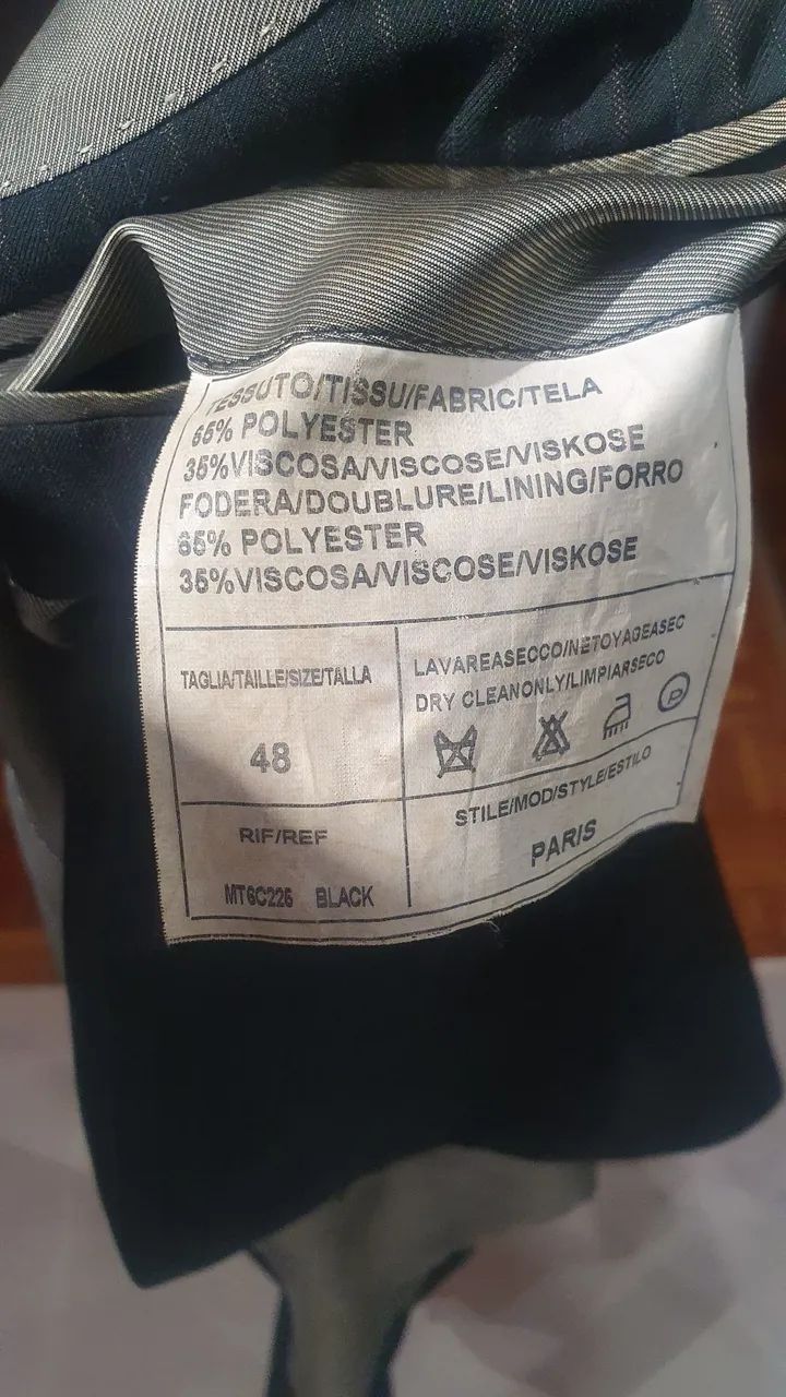 Terno Risca de Giz Preto Tamanho 48 - Elegante e Conservado - Asa Sul Brasília - Foto 3