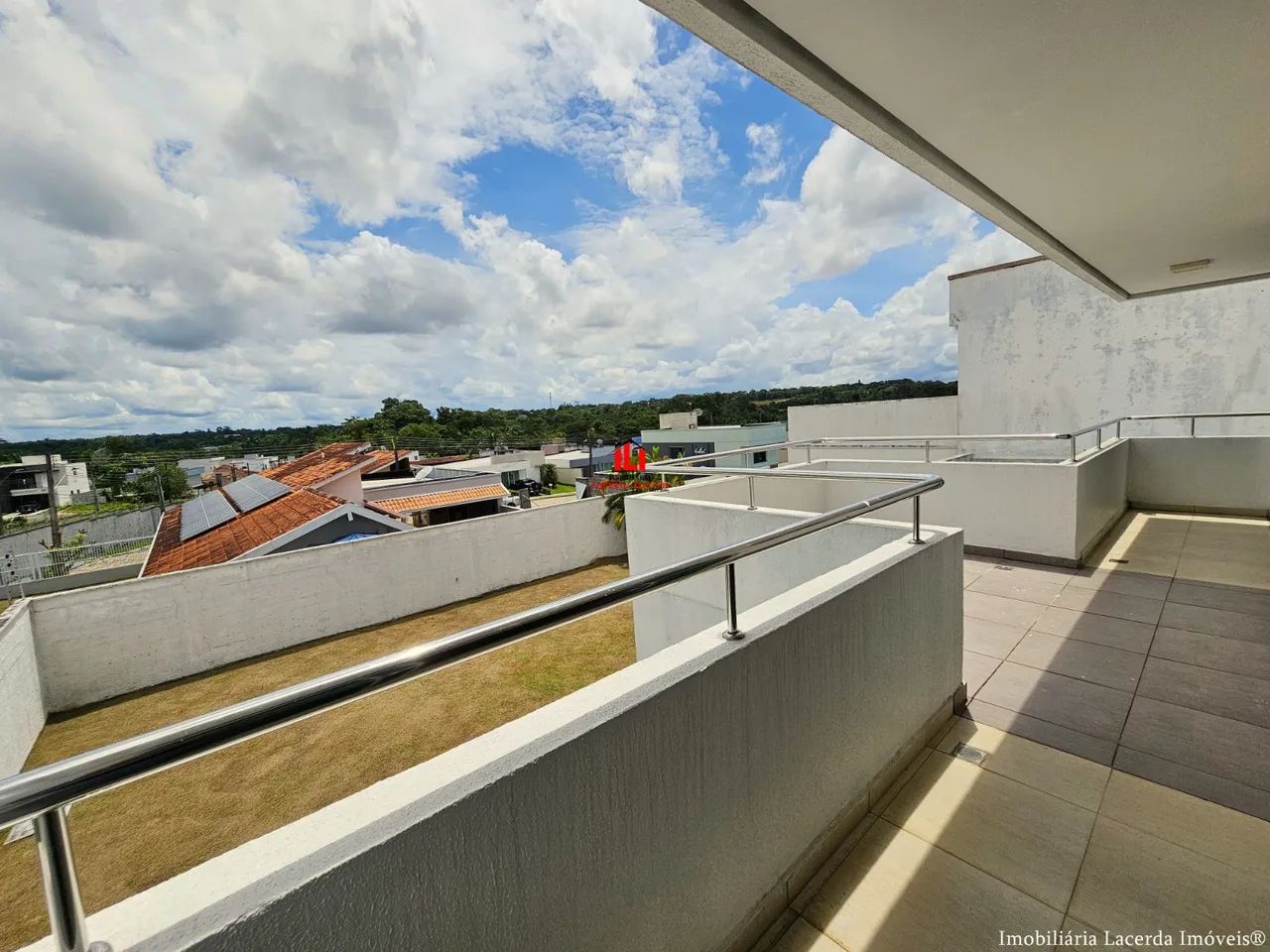 Casa Duplex  no Reserva das Flores com 3 Suítes Semimobiliada, todas com varanda - Foto 4