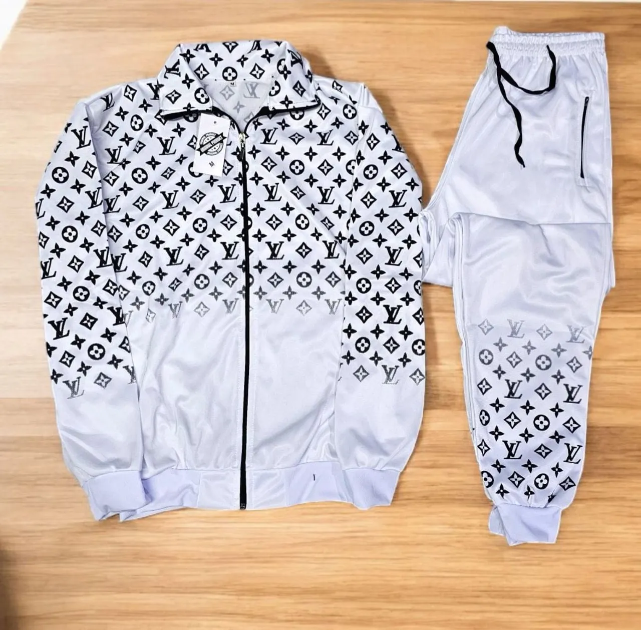 Conjunto Moletom Masculino LV Branco