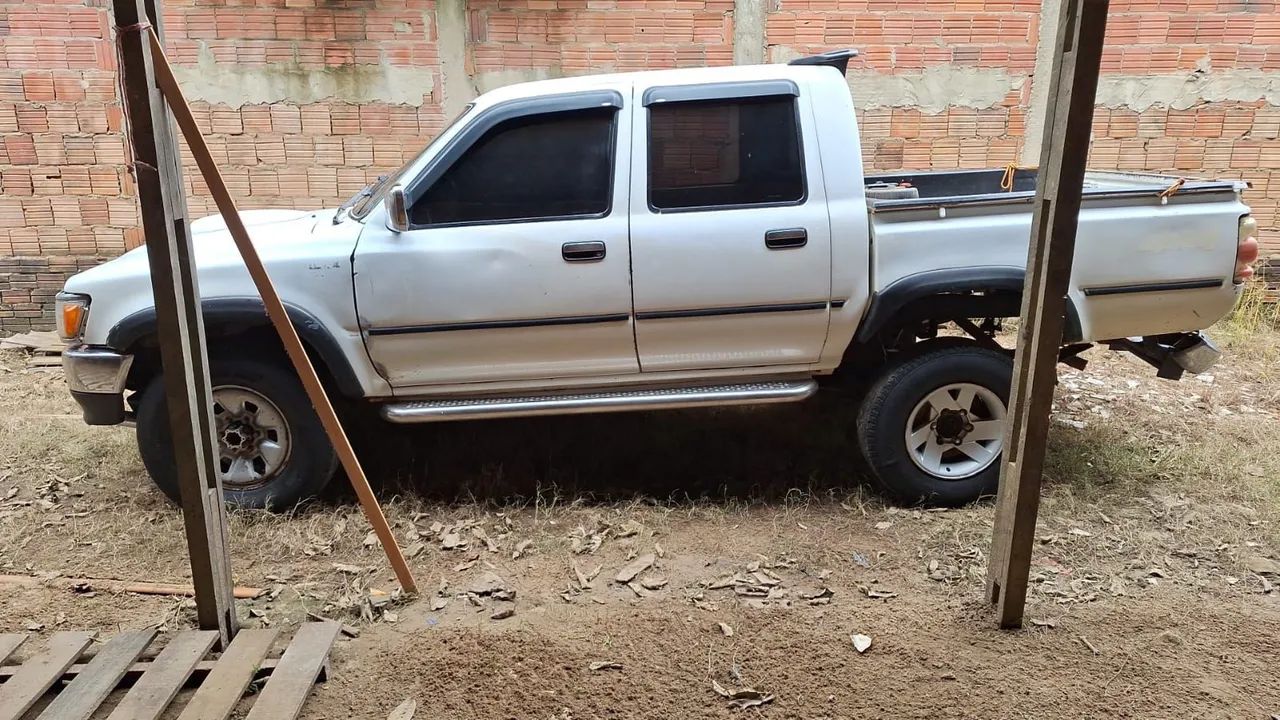 Toyota Hilux 1999 - Foto 2