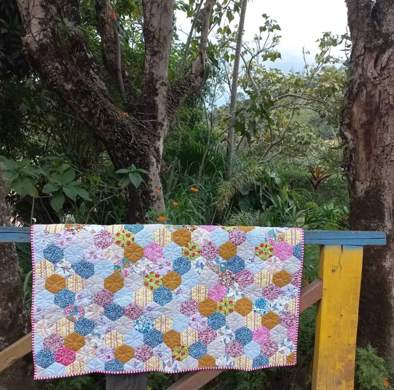 Colcha Patchwork Hexágono artesanal