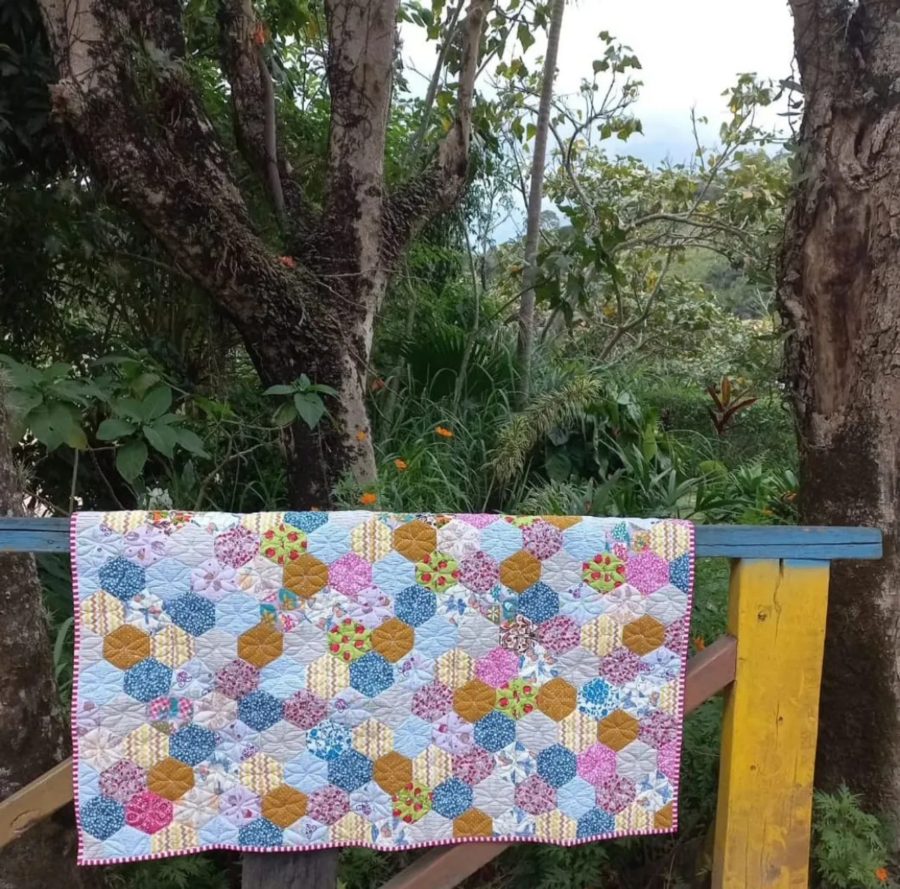 Colcha Patchwork Hexágono artesanal