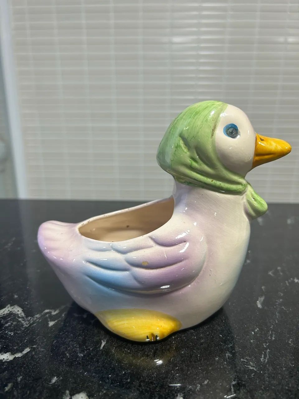 Floreira/cachepot em cerâmica esmaltada no formato de pato - Foto 2