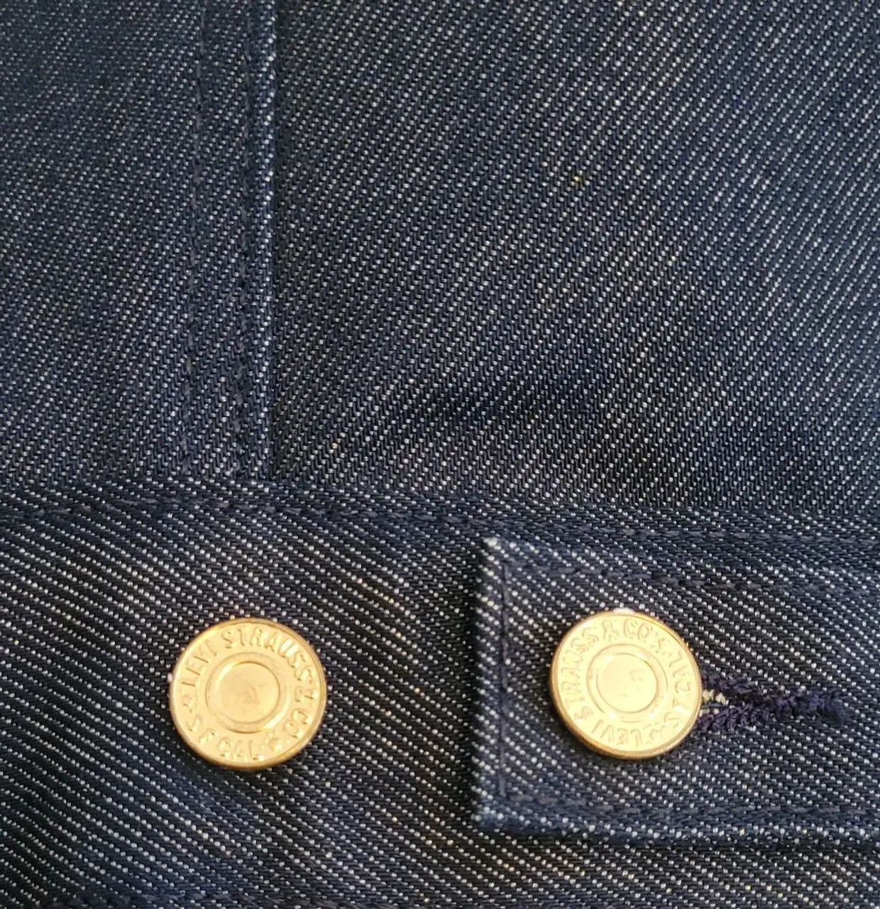 Jaqueta jeans com dourado levis - Foto 4