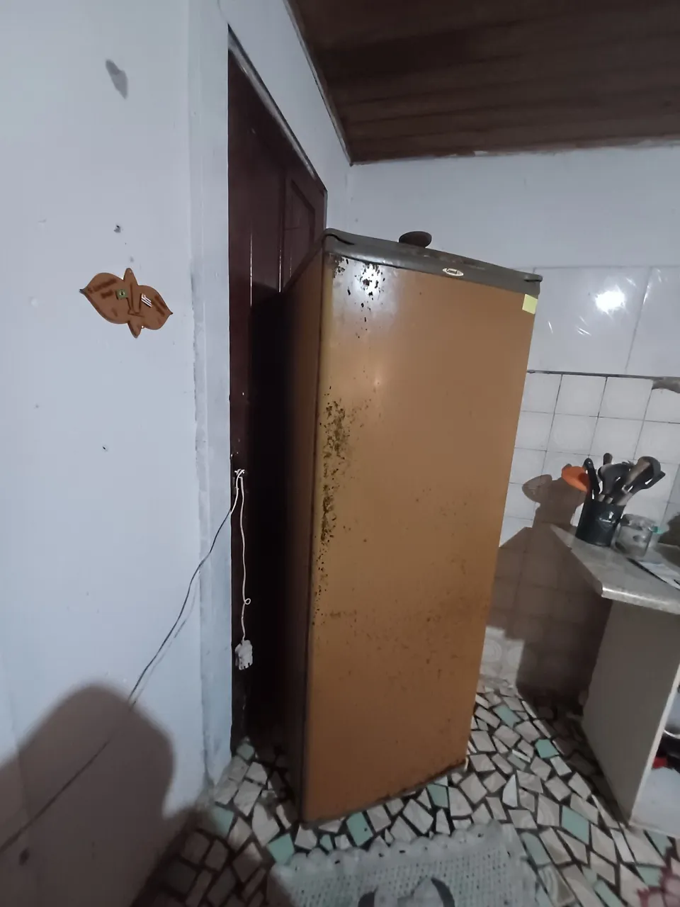 Geladeira Antiga - Funcionando 350,00