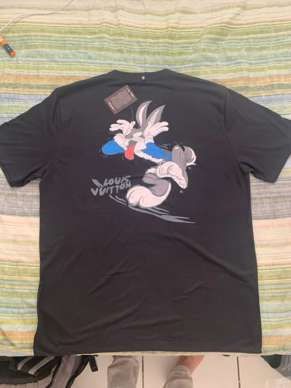 Camiseta Louis Vuitton e Armani