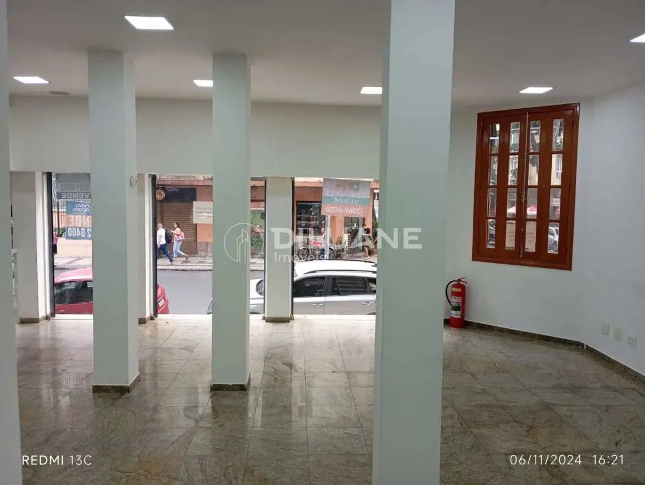 Loja 100m2 com 3 Ar-condicionados, Portão elétrico e Escritório - Foto 2
