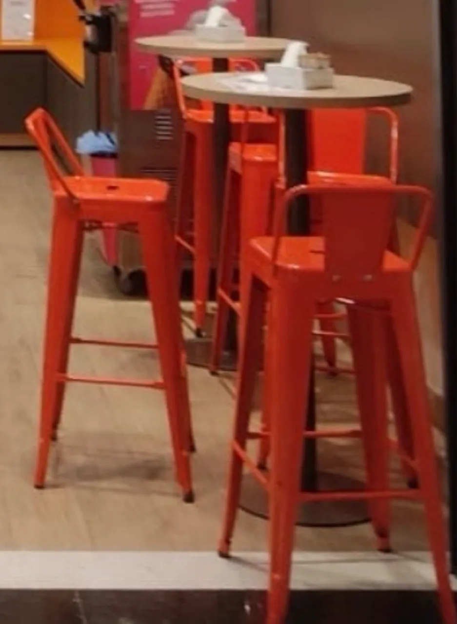 Mesas e banquetas para lanchonete/bar/restaurante
