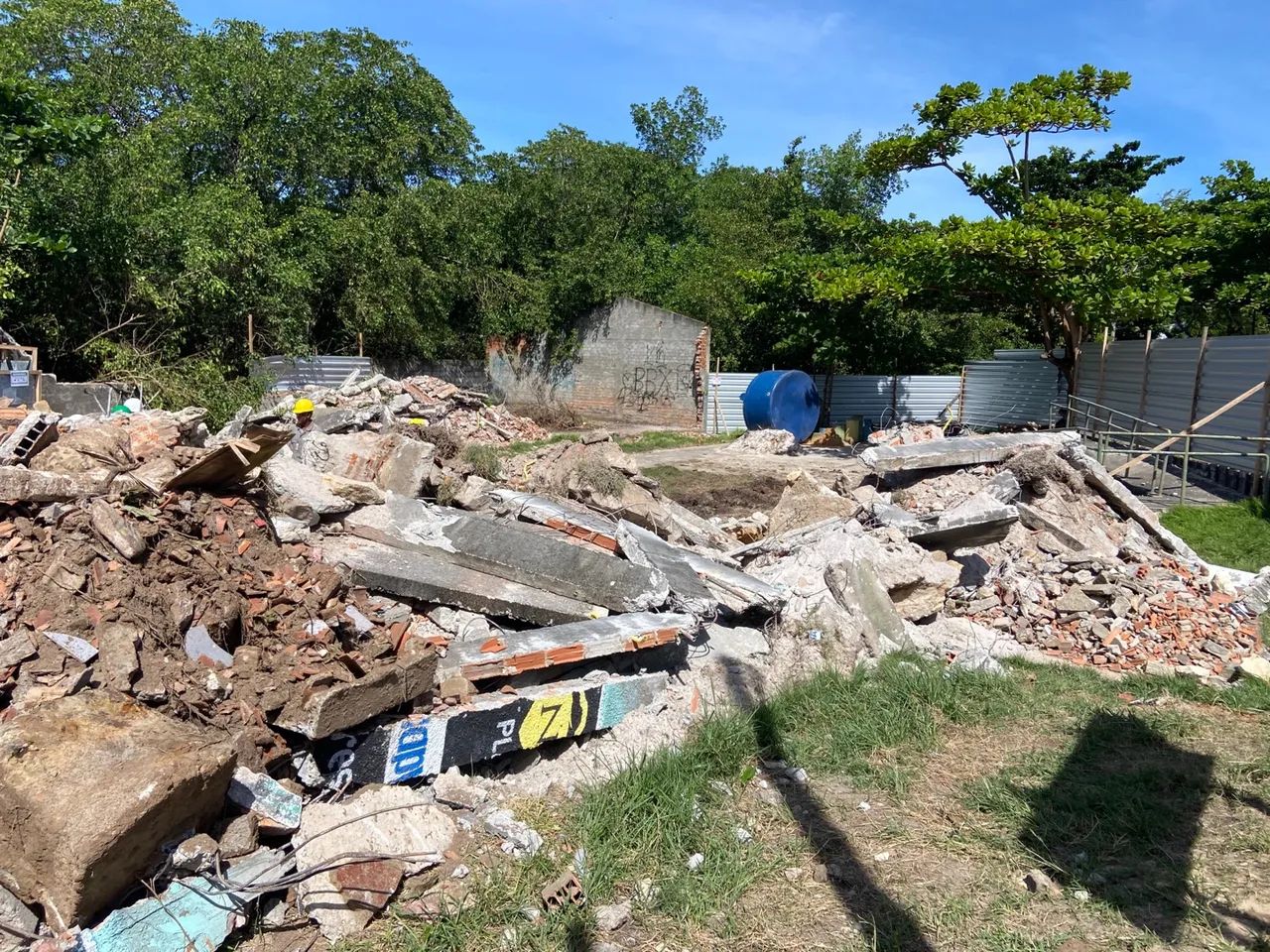 SERVIÇO DE DEMOLIÇÃO  - Foto 2
