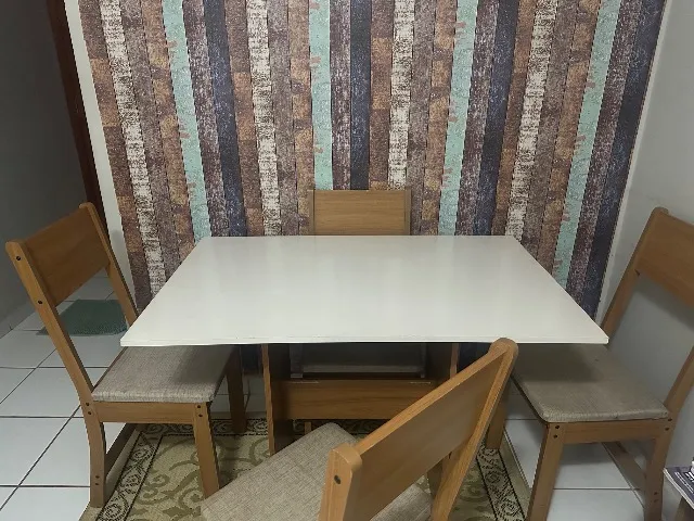 Mesa de jantar 4 lugares