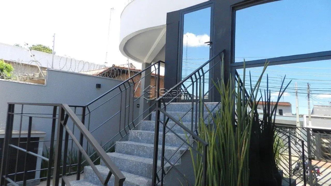 Casa comercial para locação na Vila Carvalho